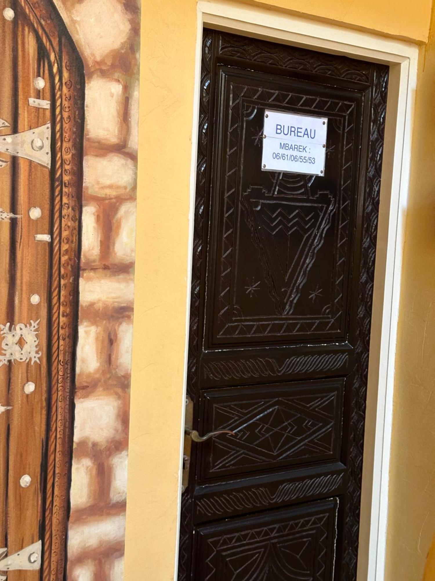 Europa Mirlef T Aventur Guest House Мирлефт Экстерьер фото